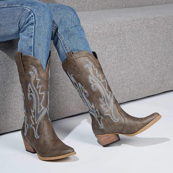🆕Women Brown Synthetic Embroidered Pointy Toe Comfortable Chunky Heel Boot - Picture 9 of 10